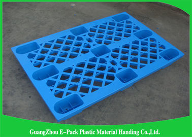 Pallet nhựa có nhiệm vụ nhẹ có đáy đơn nhỏ 1100 * 800 * 135mm