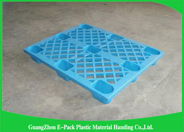 Pallet nhựa có nhiệm vụ nhẹ có đáy đơn nhỏ 1100 * 800 * 135mm