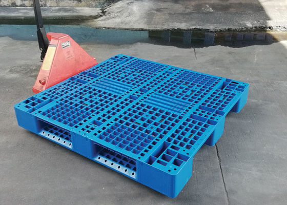 2000kg Pallet nhựa nặng 8 chiếc gia cố bằng thép bên trong