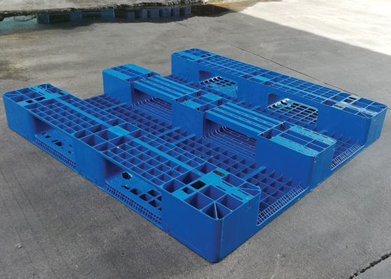 2000kg Pallet nhựa nặng 8 chiếc gia cố bằng thép bên trong